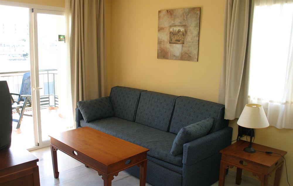 Apartamentos Turisticos Anoreta Rincón de la Victoria Eksteriør billede