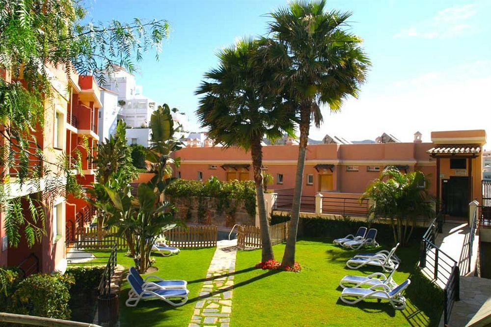 Apartamentos Turisticos Anoreta Rincón de la Victoria Eksteriør billede