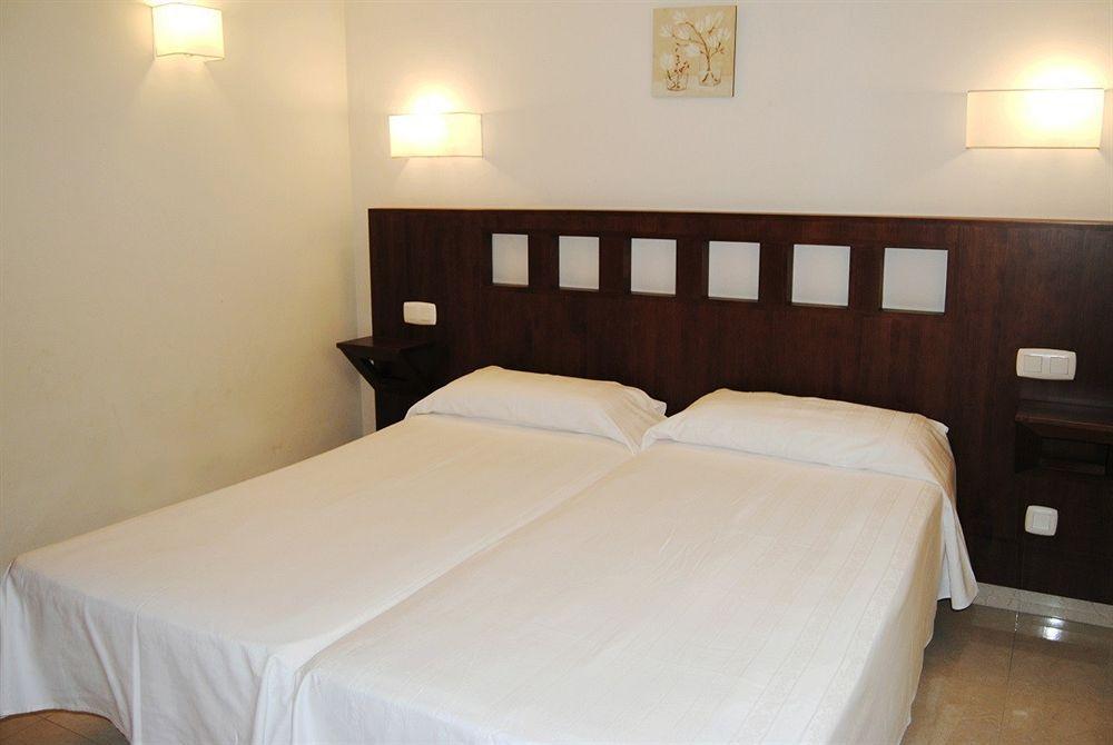 Apartamentos Turisticos Anoreta Rincón de la Victoria Eksteriør billede