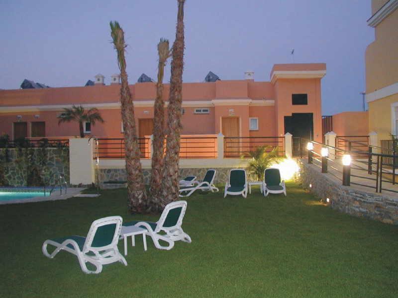 Apartamentos Turisticos Anoreta Rincón de la Victoria Eksteriør billede