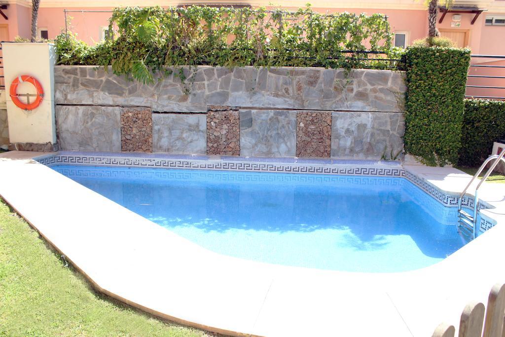Apartamentos Turisticos Anoreta Rincón de la Victoria Eksteriør billede