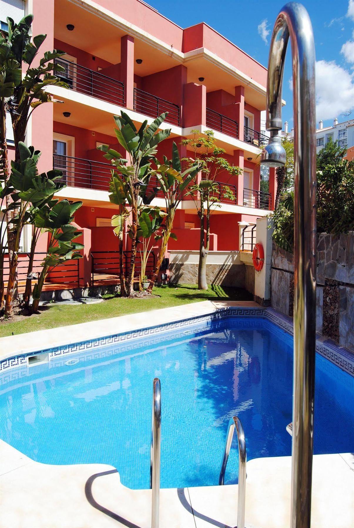 Apartamentos Turisticos Anoreta Rincón de la Victoria Eksteriør billede
