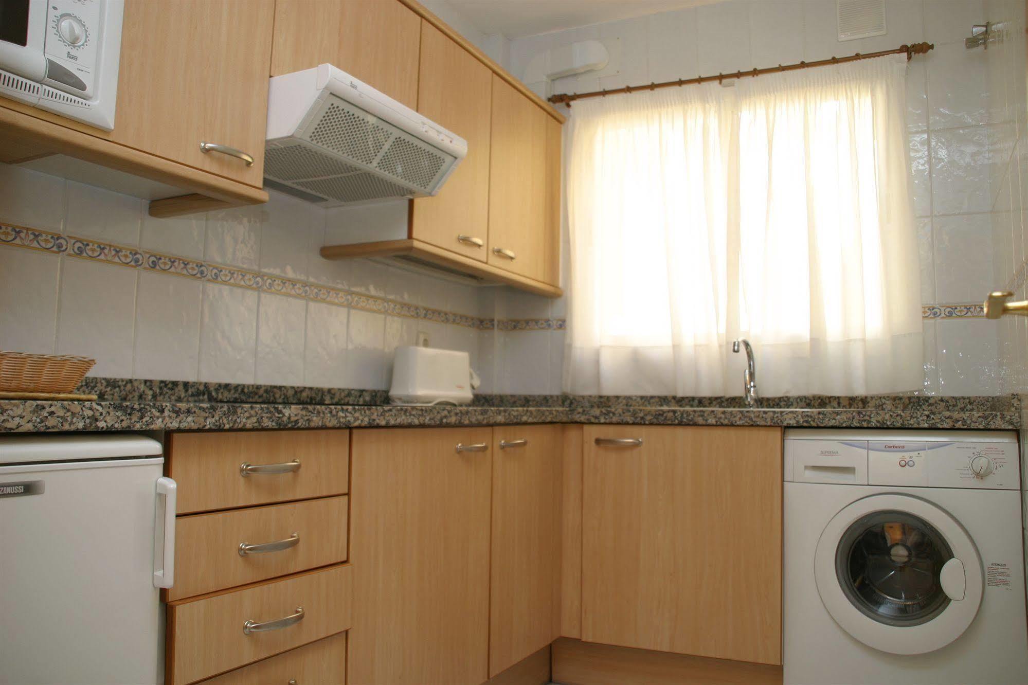 Apartamentos Turisticos Anoreta Rincón de la Victoria Eksteriør billede